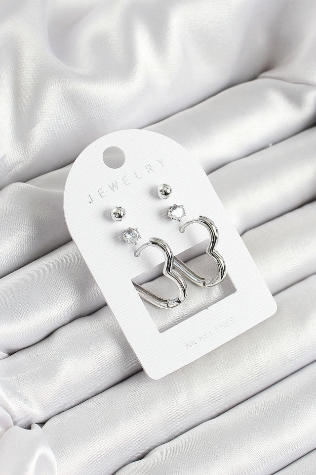 Pirinç Zirkon Taş Ve Kalp Figürlü Gümüş Renk 3'lü Çift Kadın Küpe Set