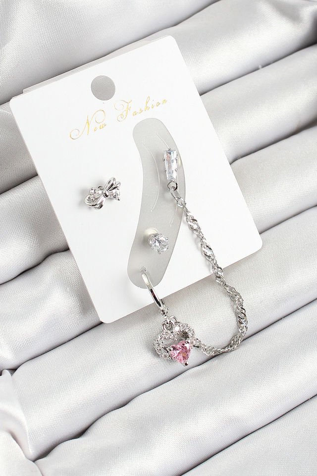 Pirinç Fiyonk ve Kalp Figürlü Zirkon Taşlı Gümüş Renk 3'lü Kıkırdak Kadın Küpe Set