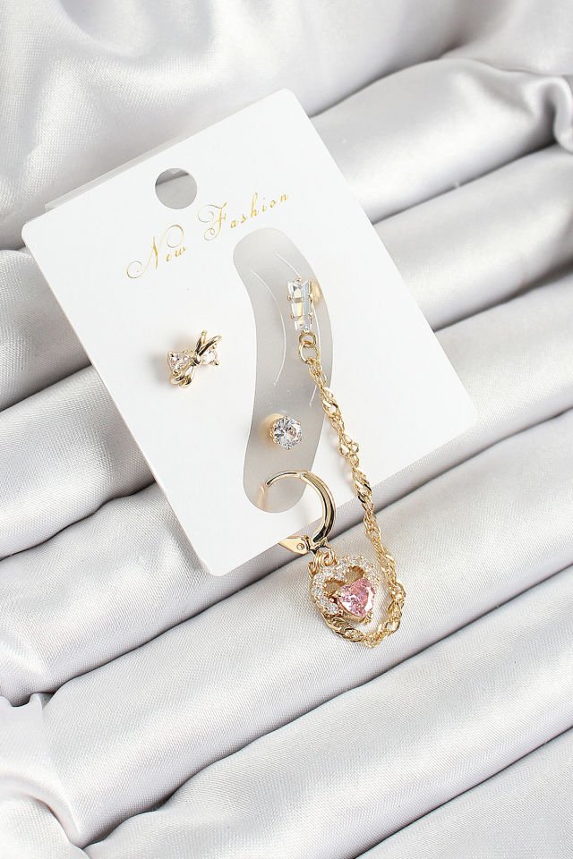 Pirinç Fiyonk ve Kalp Figürlü Zirkon Taşlı Gold Renk 3'lü Kıkırdak Kadın Küpe Set