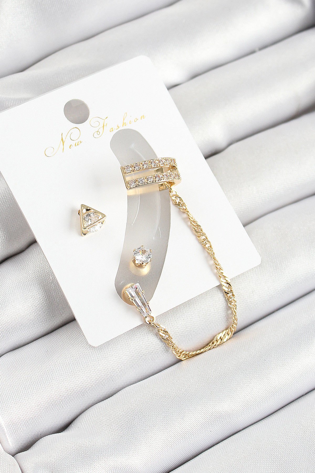 Pirinç Üçgen Figürlü Zirkon Taşlı Gold Renk 3'lü Kıkırdak Kadın Küpe Set