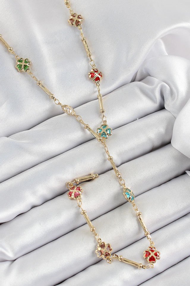 Pirinç Asorti Kalpli Yonca Model Gold Renk Zirkon Taşlı Y Kolye