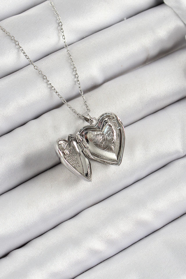 316L Çelik Zincir Açılabilir Kelebek Figürlü Kalp Model Zirkon Taşlı Gümüş Renk Kadın Kolye