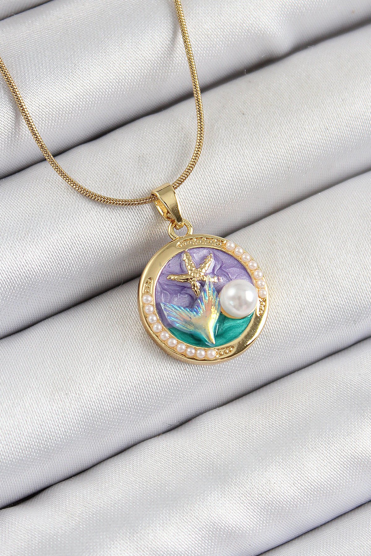 316L Çelik Zincir Mor Mineli Sanatsal Portre İnci Detaylı Deniz Yılıdızı Model Gold Renk Kadın Kolye