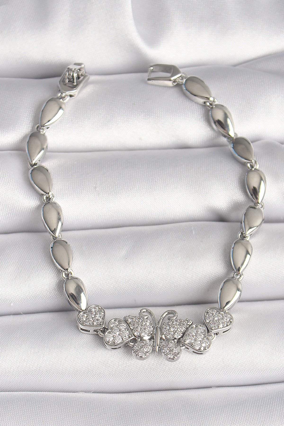 Pirinç Gümüş Renk Zirkon Taşlı Kelebek Figür Damla Zincir Model Kadın Bileklik