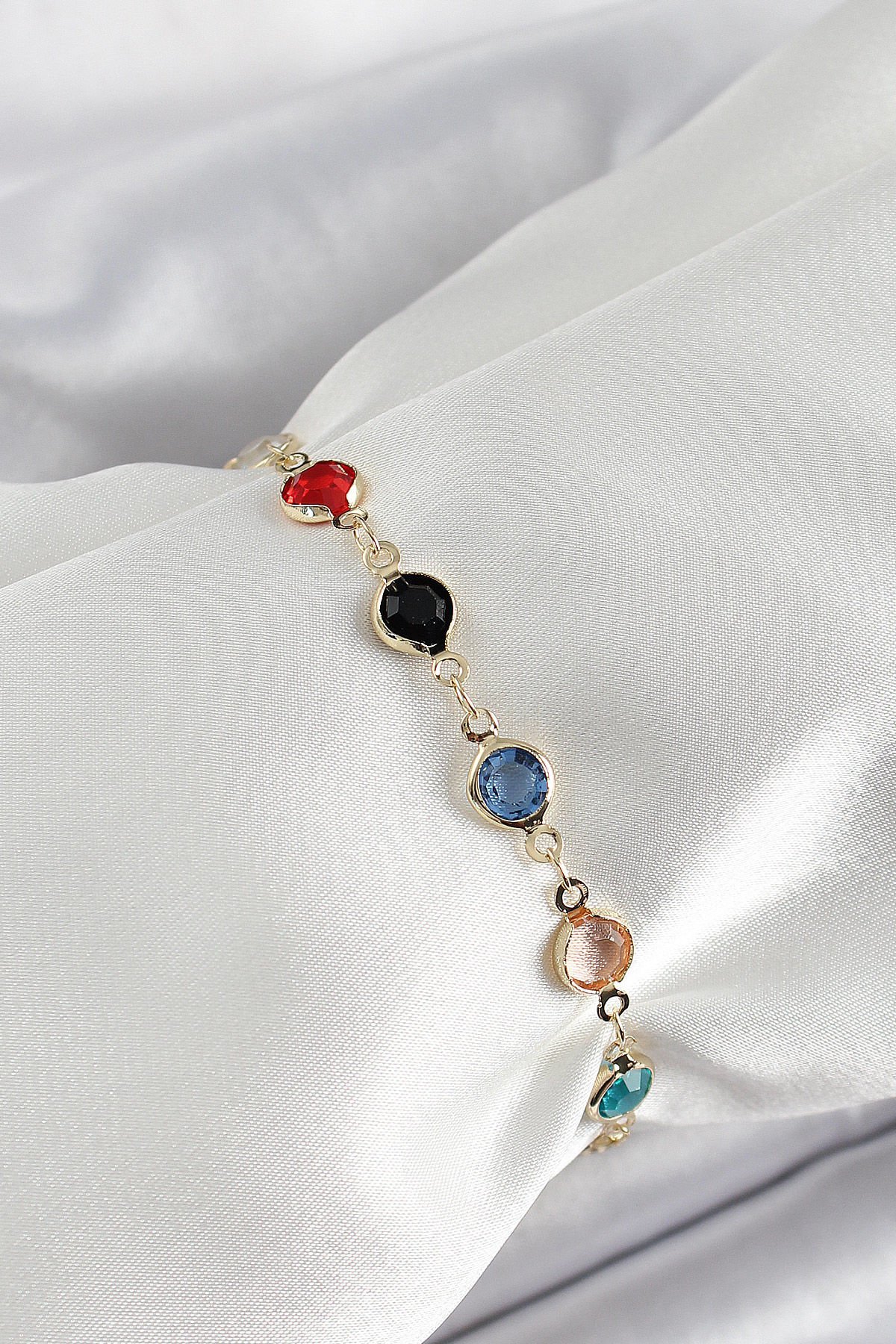 Pirinç Asorti Model Gold Renk Zirkon Taşlı Kadın Bileklik