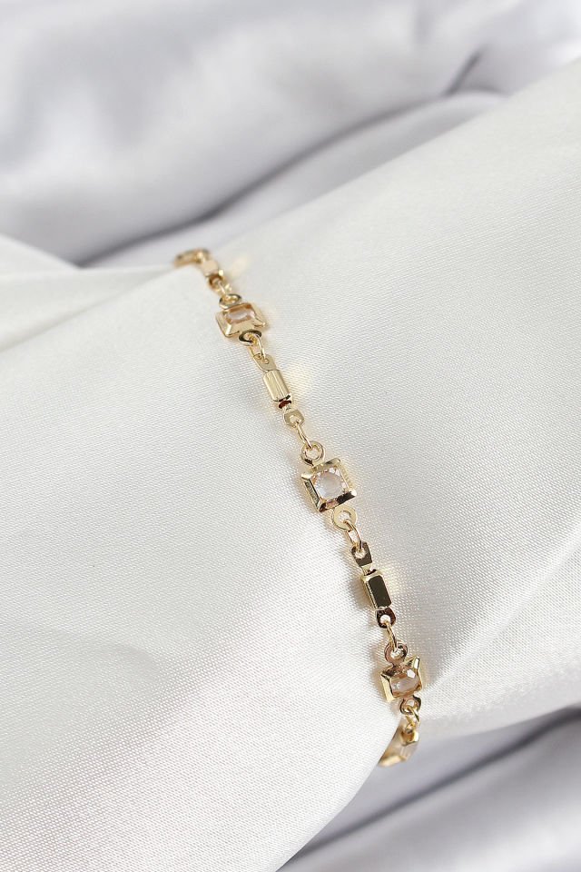 Pirinç Gold Renk Zirkon Taşlı Kadın Bileklik