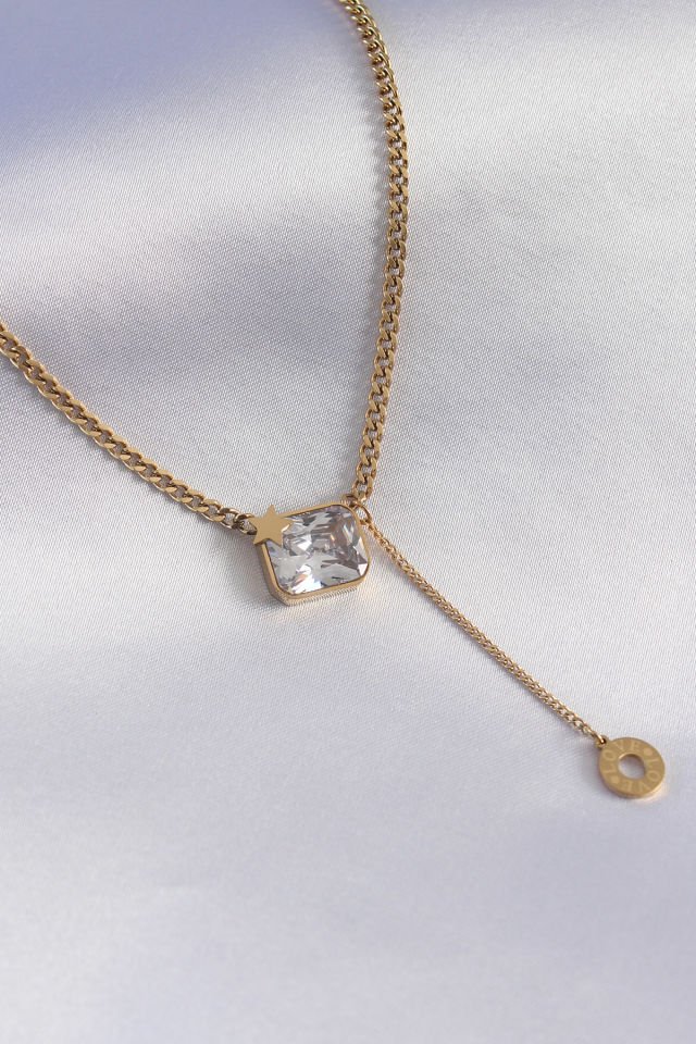 316L Çelik Gold Renk Zincir Model Zirkon Taşlı Yıldız Detay Kadın Kolye