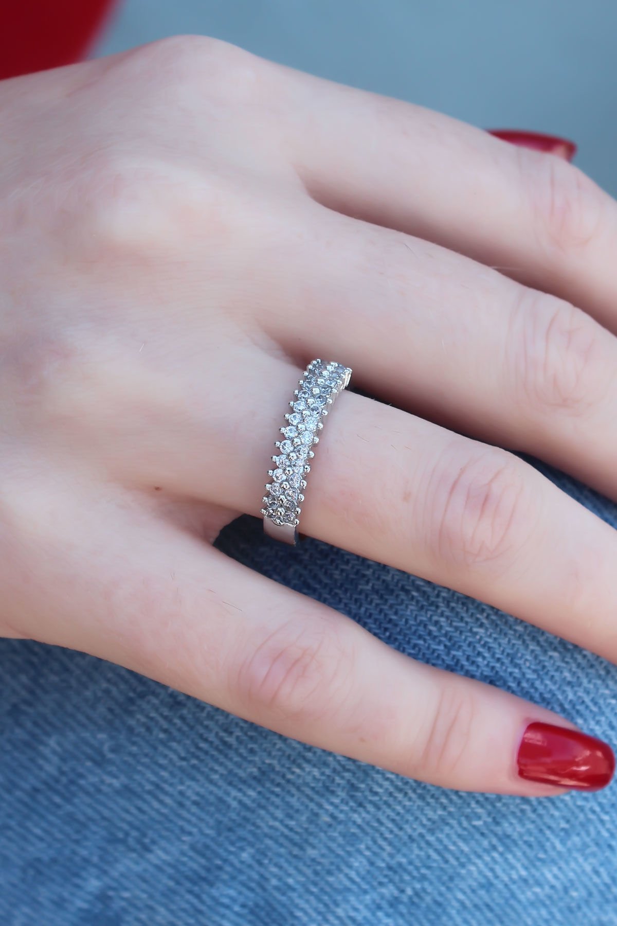 Gümüş Renk Zirkon Taşlı Kadın Yüzük